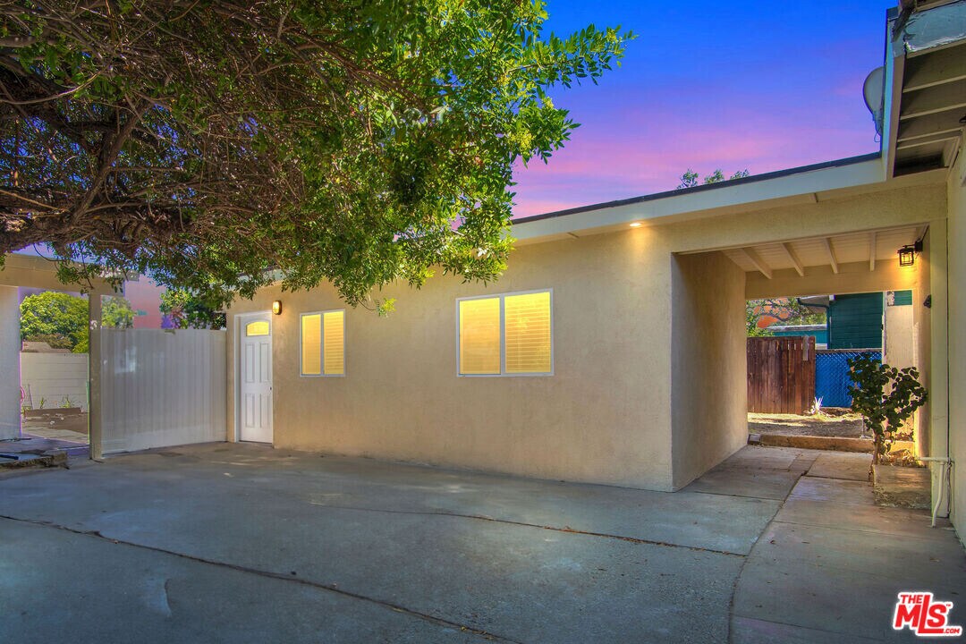 677 E Kingsley Ave in Pomona, CA - Building Photo
