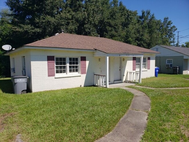 property at 3104 Azalea Dr