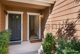 400 Live Oak Way in Belmont, CA - Building Photo - Building Photo