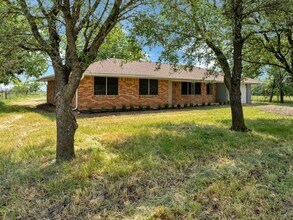 9209 FM 1570 in Greenville, TX - Foto de edificio - Building Photo