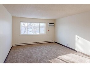 1420 6th Ave S in St. Cloud, MN - Building Photo - Building Photo