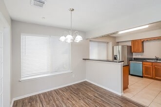 3007 Becket St in Pearland, TX - Foto de edificio - Building Photo