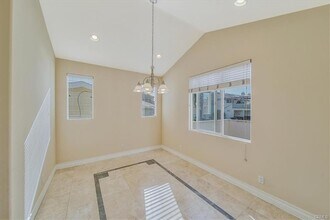 2109 Vanderbilt Ln in Redondo Beach, CA - Building Photo - Building Photo