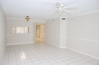 7737 Jewel Ln in Naples, FL - Building Photo - Building Photo