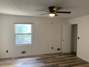 415 Patrick Henry Ct in Riverdale, GA - Building Photo - Building Photo
