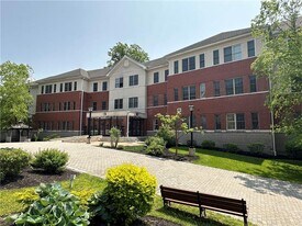 75 Quaker Ave in Cornwall, NY - Building Photo