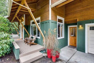 5805 Wimsey Ln NE in Bainbridge Island, WA - Building Photo - Building Photo