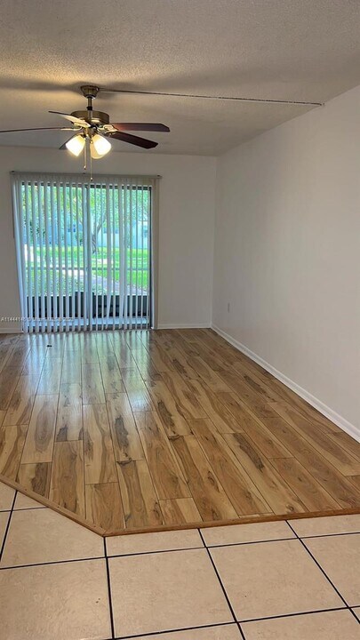 6503 Winfield Blvd-Unit -111-D in Margate, FL - Building Photo