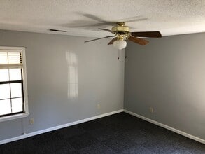 1555 Yellow Dog Rd in Senatobia, MS - Building Photo - Building Photo