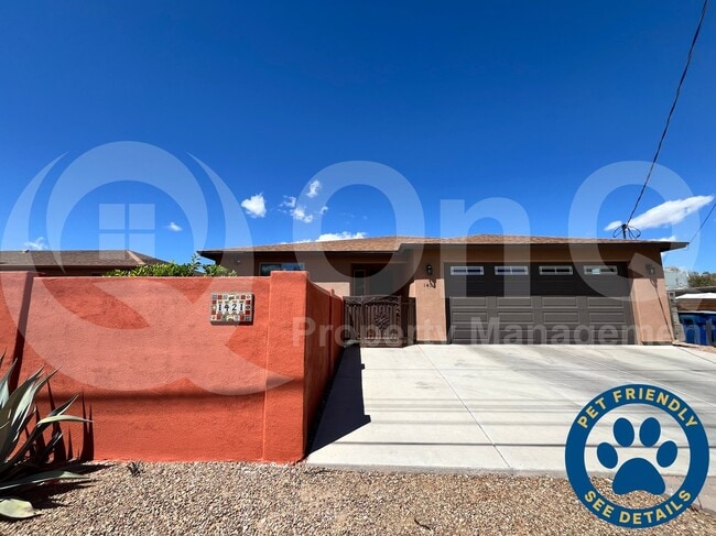 property at 1421 N Santa Rosa Ave