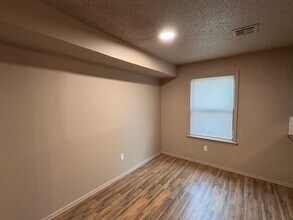 608 SW 13th St in Moore, OK - Building Photo - Building Photo