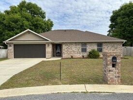 516 Grand Ridge Dr in Crestview, FL - Building Photo