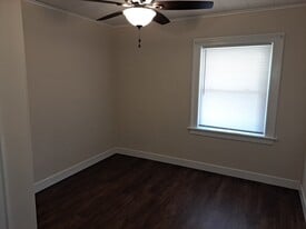 120 Creekwood Dr, Unit 120-6 Creekwood in Wilder, KY - Building Photo