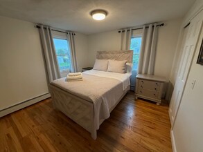 7 Greene Ln in Narragansett, RI - Foto de edificio - Building Photo