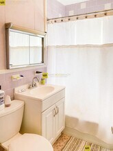 58 Buzzells Ln in Medford, MA - Foto de edificio - Building Photo