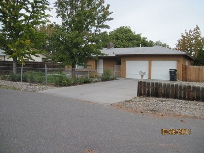 property at 5007 W Irving St