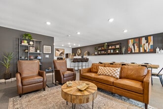 Trailside Flats in West Lafayette, IN - Foto de edificio - Building Photo