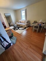 16 Mechanic St in Bayonne, NJ - Building Photo