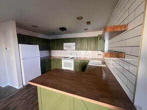 16785 Huntington Ln in St. Robert, MO - Building Photo - Building Photo