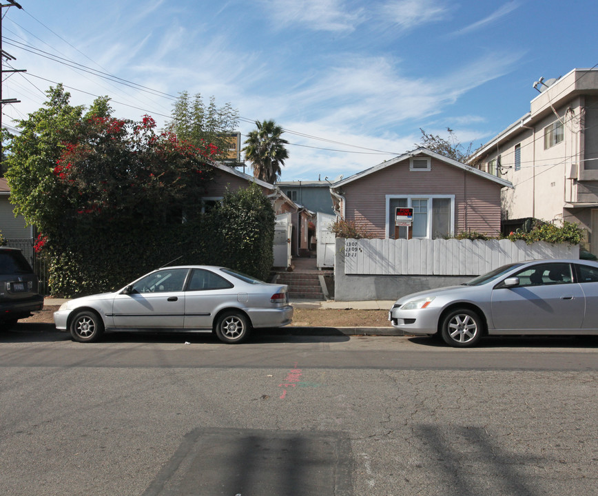 1307 Bates Ave in Los Angeles, CA - Foto de edificio