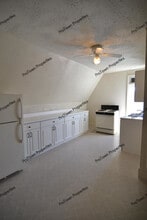 7 S Broadway St, Unit 2 in Joliet, IL - Building Photo - Building Photo