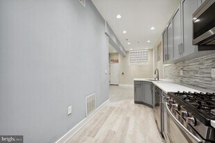 2024 E Fletcher St in Philadelphia, PA - Building Photo