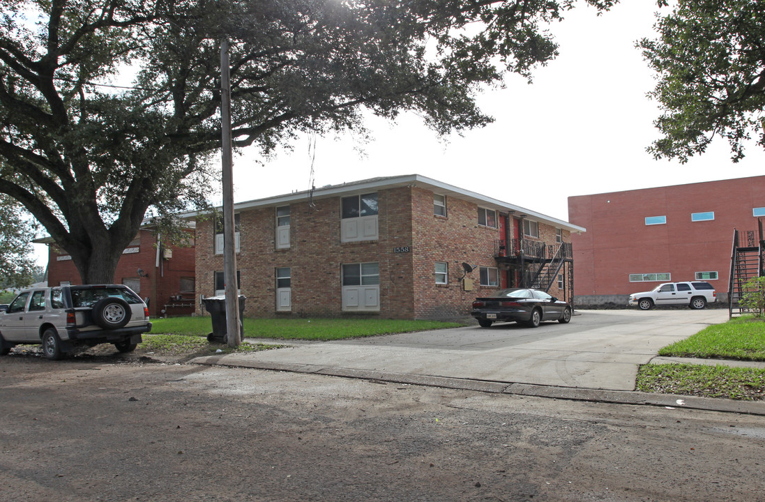 1558 Aviators St in New Orleans, LA - Foto de edificio