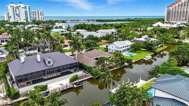 5122 Starfish Ave in Naples, FL - Building Photo - Building Photo
