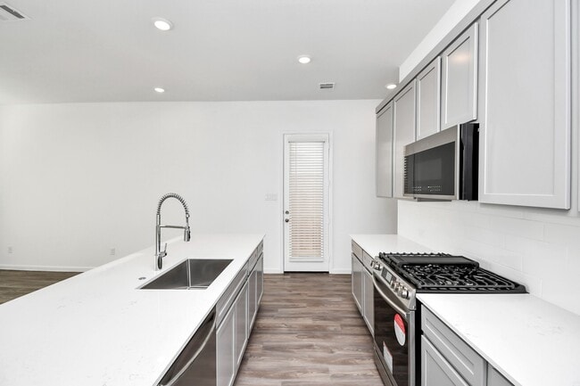 property at 5535 Holly Hvn Ct