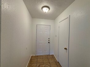 4903 Raven Ridge Dr in Houston, TX - Building Photo - Building Photo