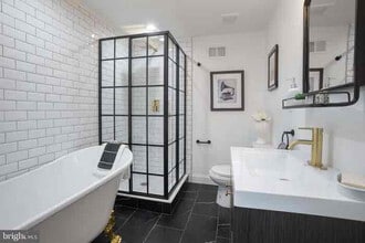 717 Sigel St in Philadelphia, PA - Foto de edificio - Building Photo