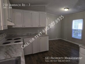 210 Jamback Rd in Anniston, AL - Building Photo - Building Photo