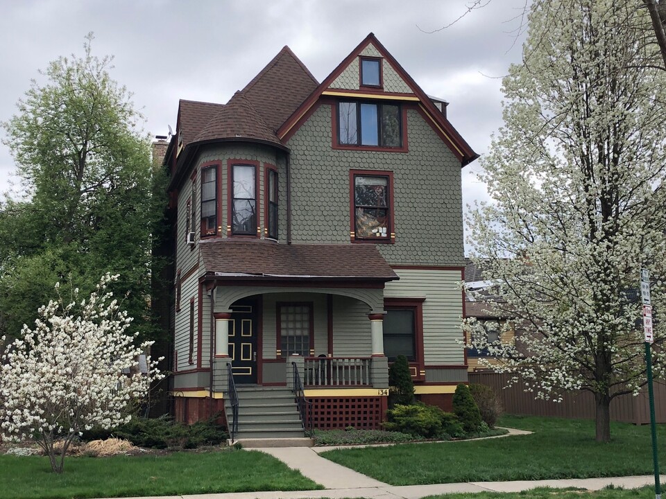 134 S Kenilworth Ave in Oak Park, IL - Building Photo