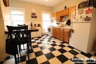 25 Portsmouth St, Unit 2 BED 1 BATH in Cambridge, MA - Building Photo - Building Photo