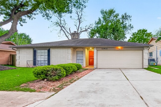 11411 Hornbrook Dr in Houston, TX - Building Photo - Building Photo