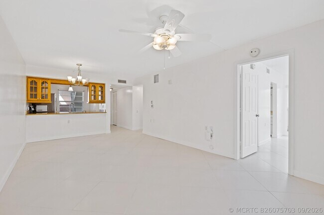 1105 Bahama Bend