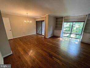 8113 Inverness Ridge Rd in Potomac, MD - Building Photo - Building Photo