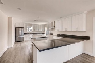 4427 Central Ave in San Diego, CA - Building Photo - Interior Photo