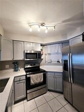 6924 Stonesthrow Cir N in St. Petersburg, FL - Building Photo - Building Photo
