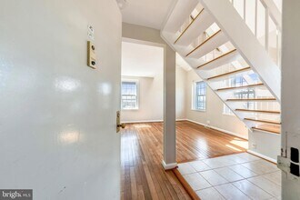 3811 Newark St NW, Unit 438 in Washington, DC - Building Photo - Building Photo