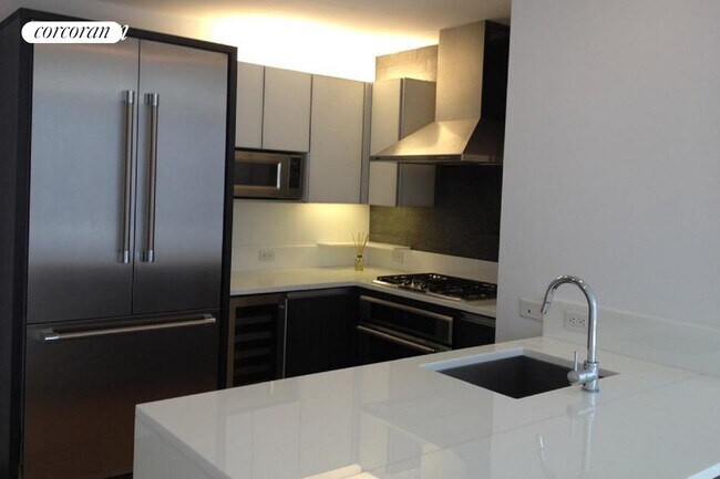 property at 247 W 46th St