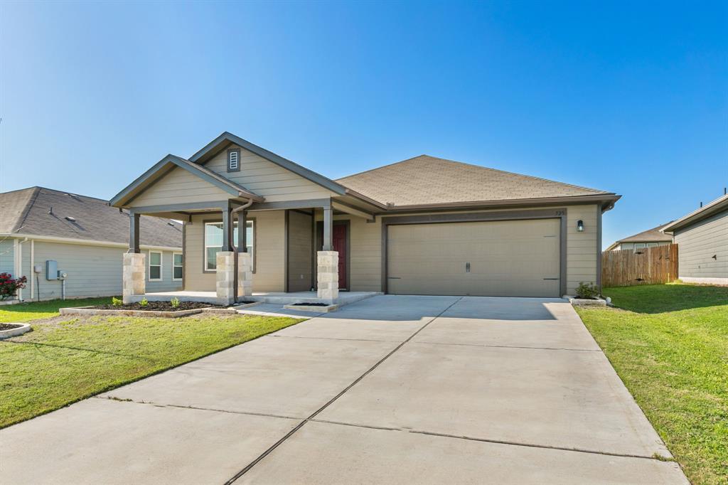 725 Liard River Rd in Hutto, TX - Building Photo