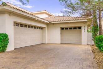 2640 Mirabella St in Henderson, NV - Building Photo - Building Photo
