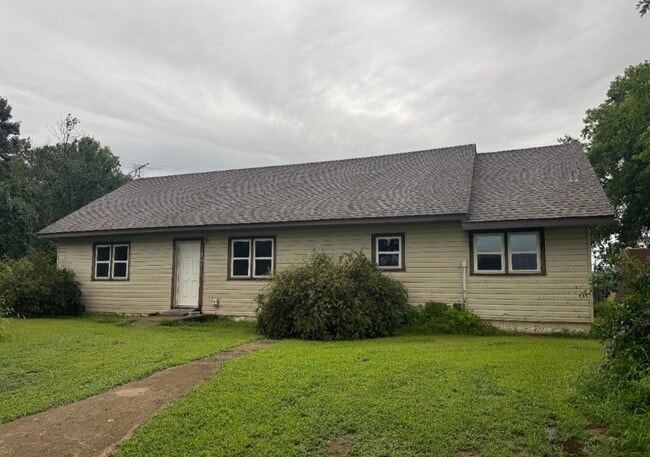 property at 3405 N Redlands Rd