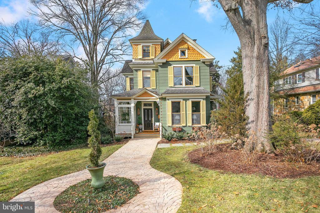 1506 N Nicholas St in Arlington, VA - Building Photo