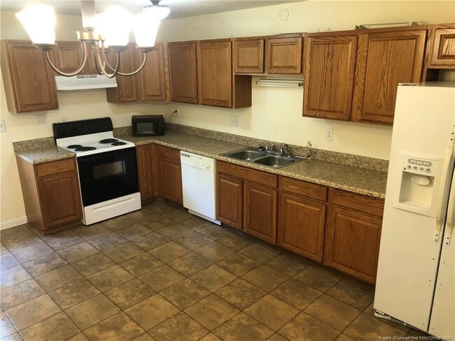 500 Miller Ave in Fayetteville, NC - Building Photo - Building Photo