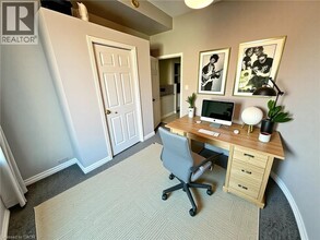 201 James St S in Hamilton, ON - Building Photo - Building Photo