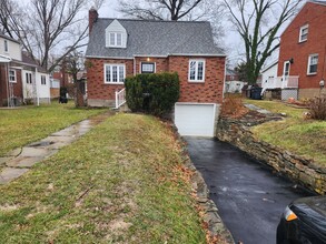 1948 Bower Hill Rd in Pittsburgh, PA - Building Photo - Building Photo