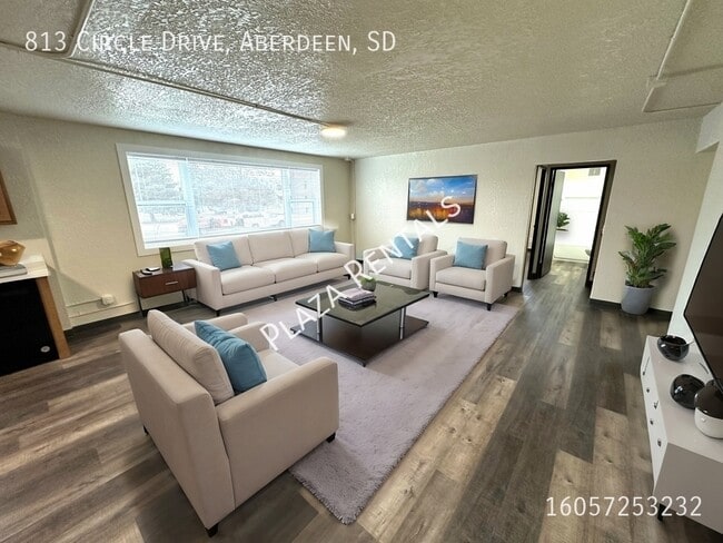 property at 920 N 2nd St