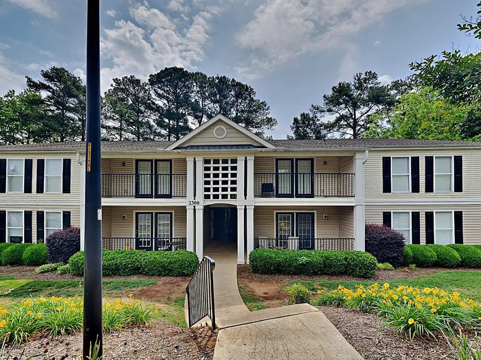 2300 Myron Dr in Raleigh, NC - Building Photo